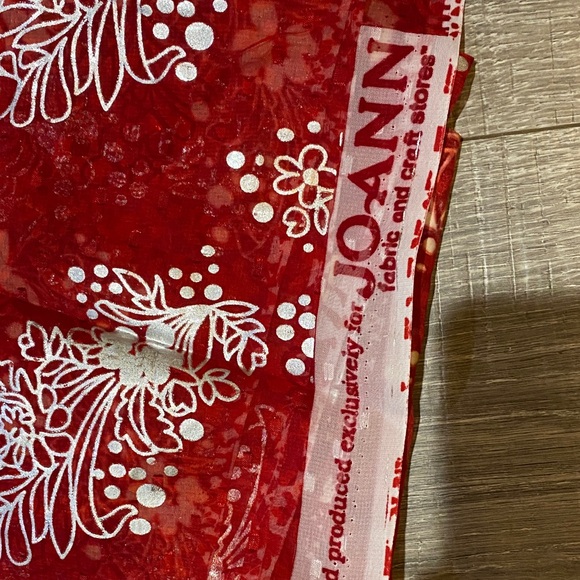 Red & Silver Sheet Floral Fabric by Jo-Ann - Picture 3 of 4